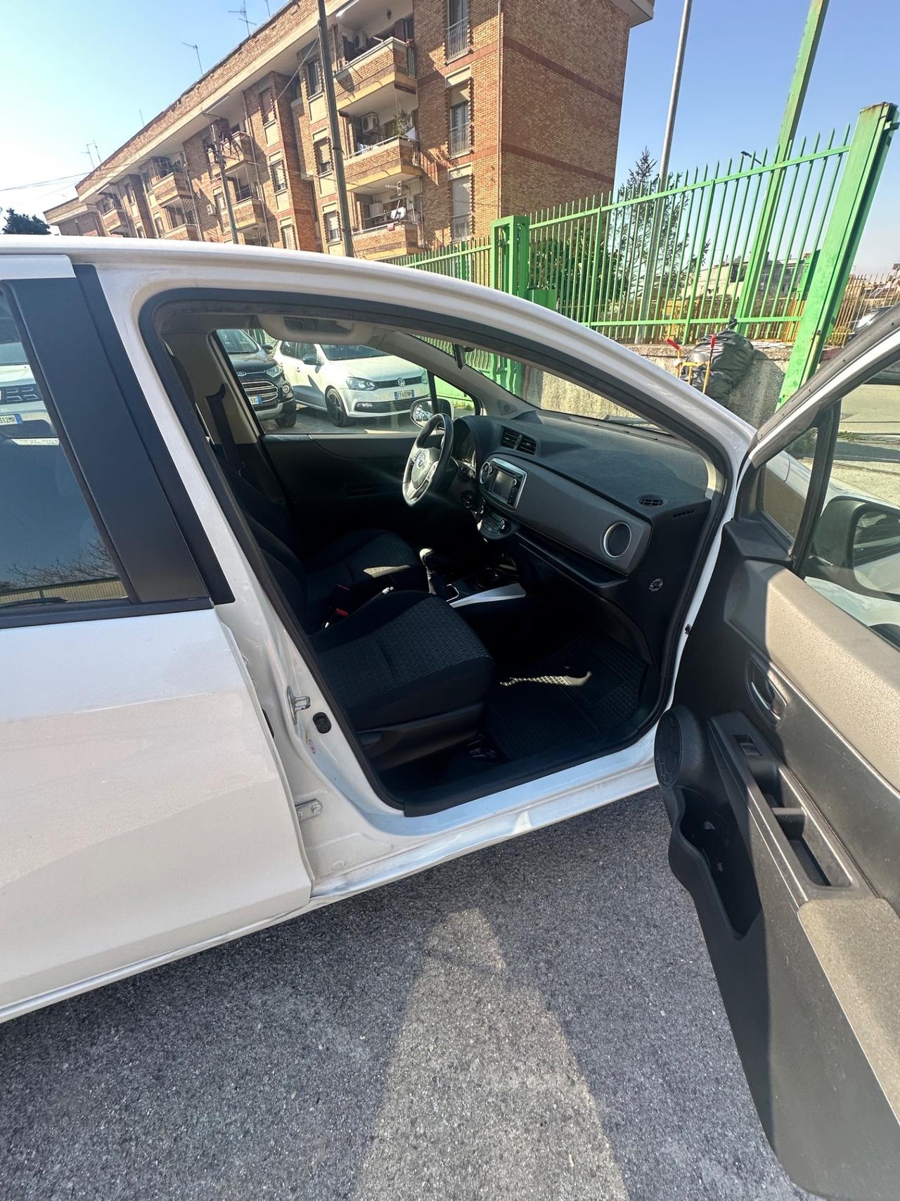 Toyota Yaris 1.0 5 porte Lounge