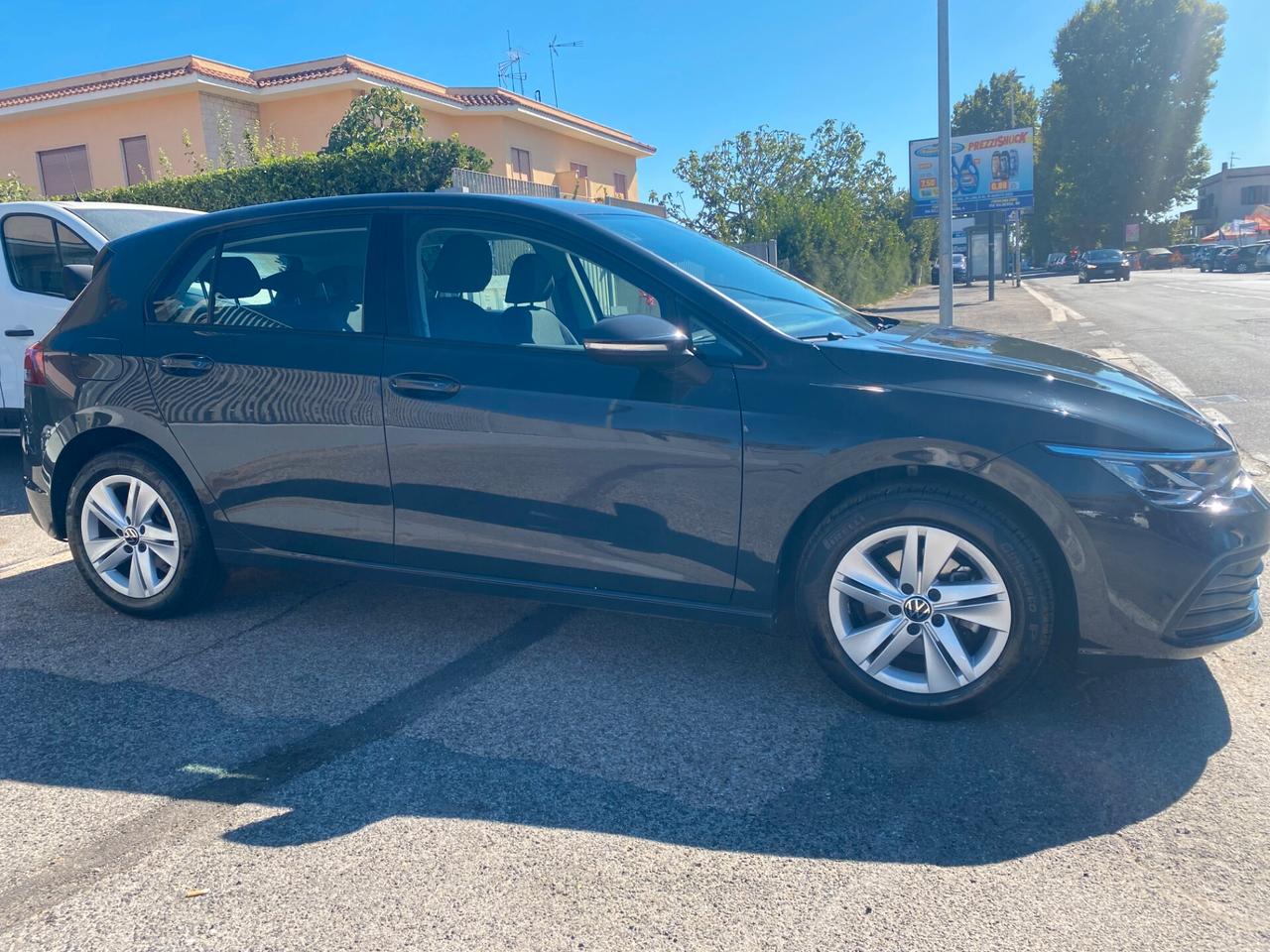 Volkswagen GOLF VIII 1.0 eTSi evo DsG LIFE 110Cv