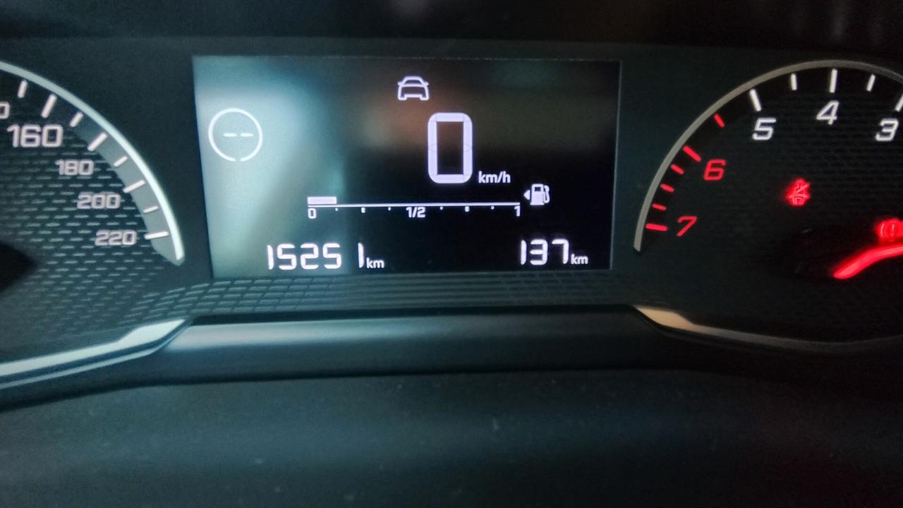 Peugeot 208 PureTech 15000km!!!