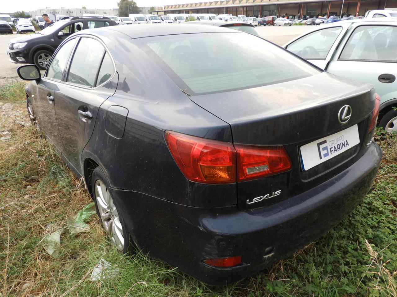 LEXUS IS II 2005 Berlina - IS 220d 2.2 Luxury