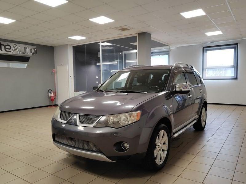 Mitsubishi Outlander Outlander 2.2 DI-D Instyle 7 p.ti DPF