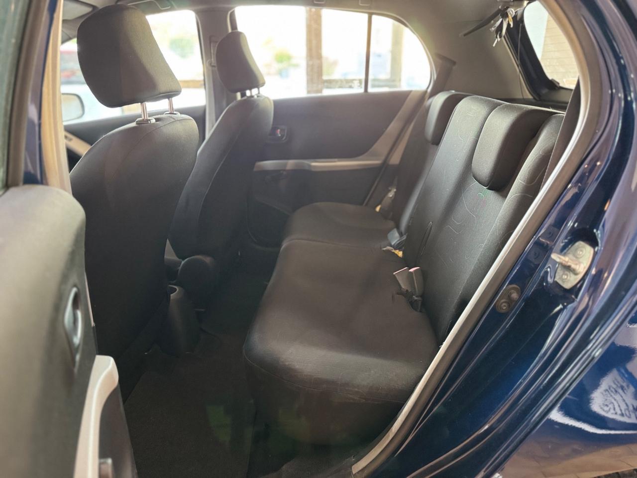 Toyota Yaris 1.0 5 porte Sol