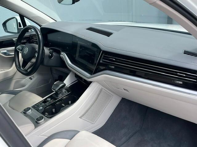 Volkswagen Touareg 3.0 V6 TSI eHybrid Elegance