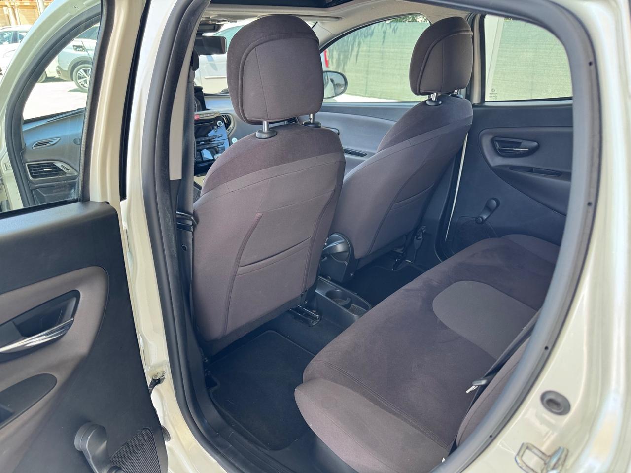 Lancia Ypsilon 1.3 MJT 16V TETTO Platinum