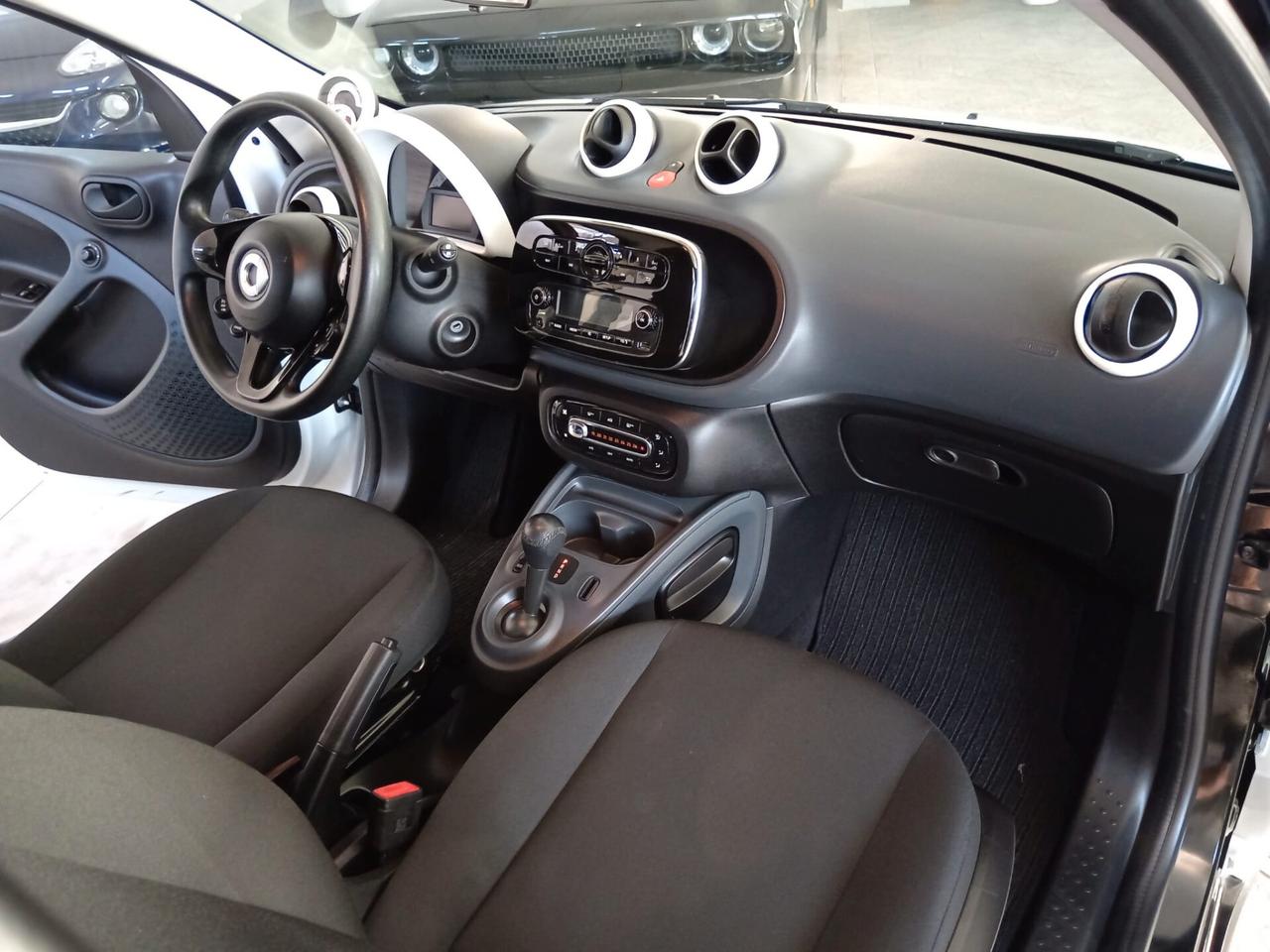 SMART Forfour II Hatchback 453 1.0 82cv (60kW) FULL ELECTRIC