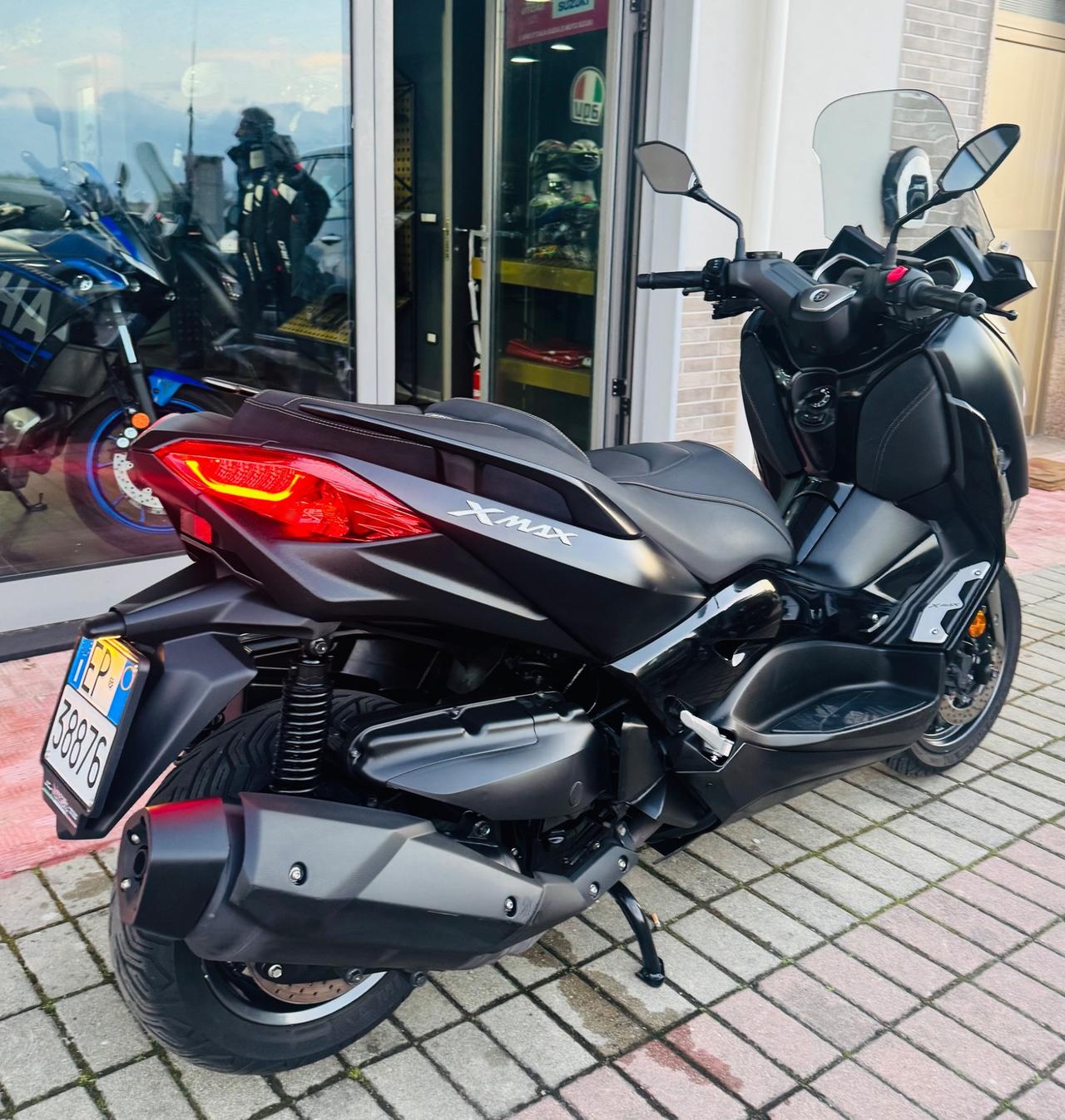 Yamaha X-Max 400 IRON