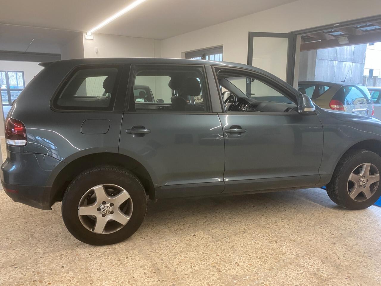 Volkswagen Touareg 2.5 R5 TDI DPF tiptronic Exclusive