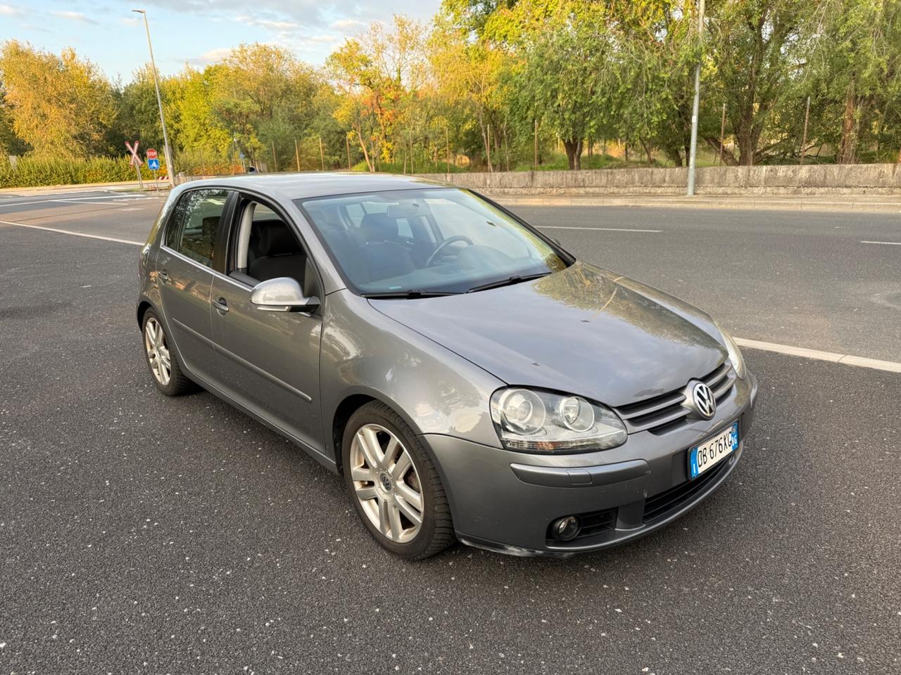 Volkswagen Golf 2.0 16V TDI 3p. Sportline