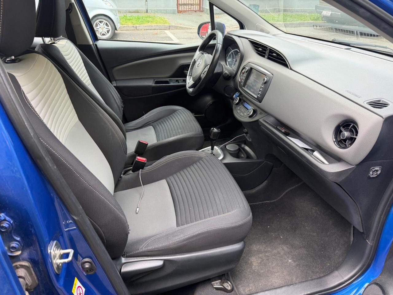 TOYOTA YARIS 1.5 BENZINA-IBRIDA AUTOMATIC EURO6B NEOPATENTATI