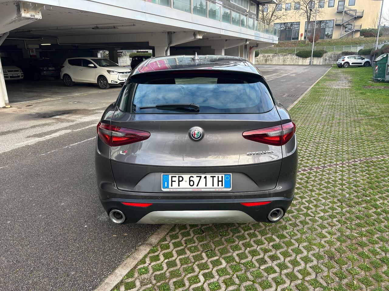 Alfa Romeo Stelvio 2.2 Turbodiesel 210 CV AT8 Q4 Business