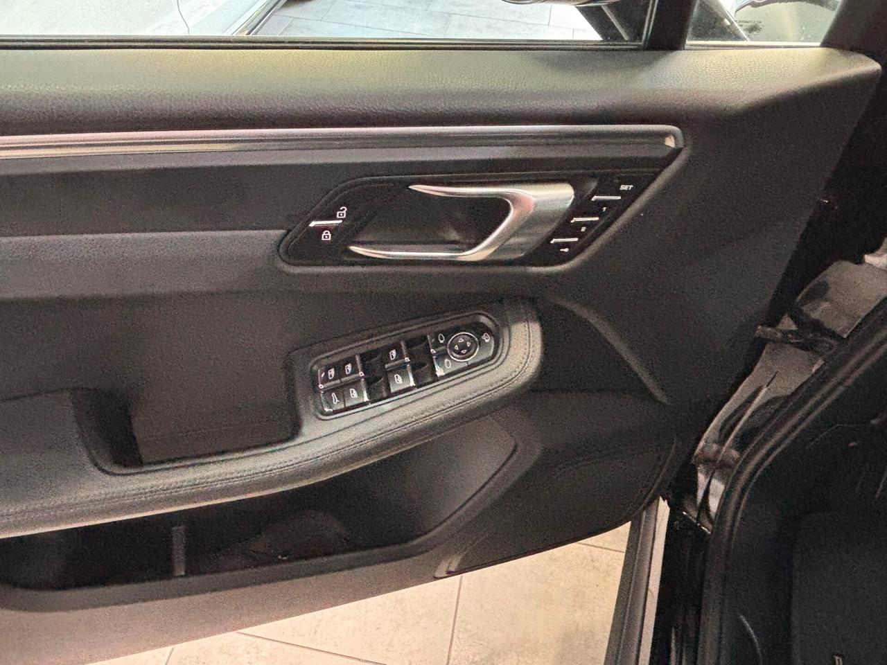 PORSCHE MACAN 2.0 265CV TETTO-NAVI-LED