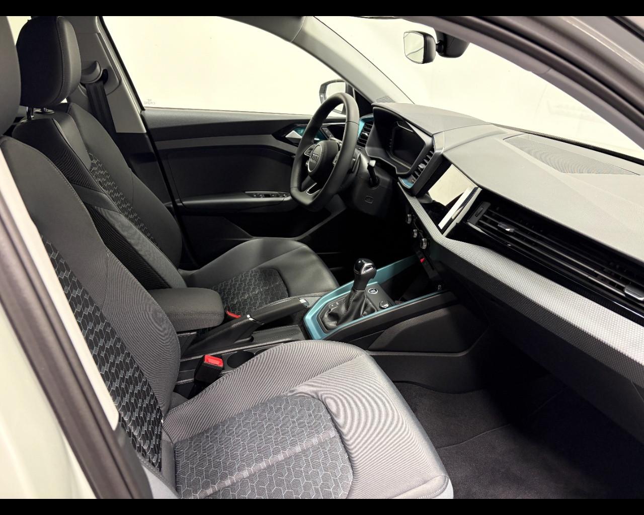 AUDI A1 ALLSTREET 30 TFSI S-TRONIC IDENTITY CONTRAST