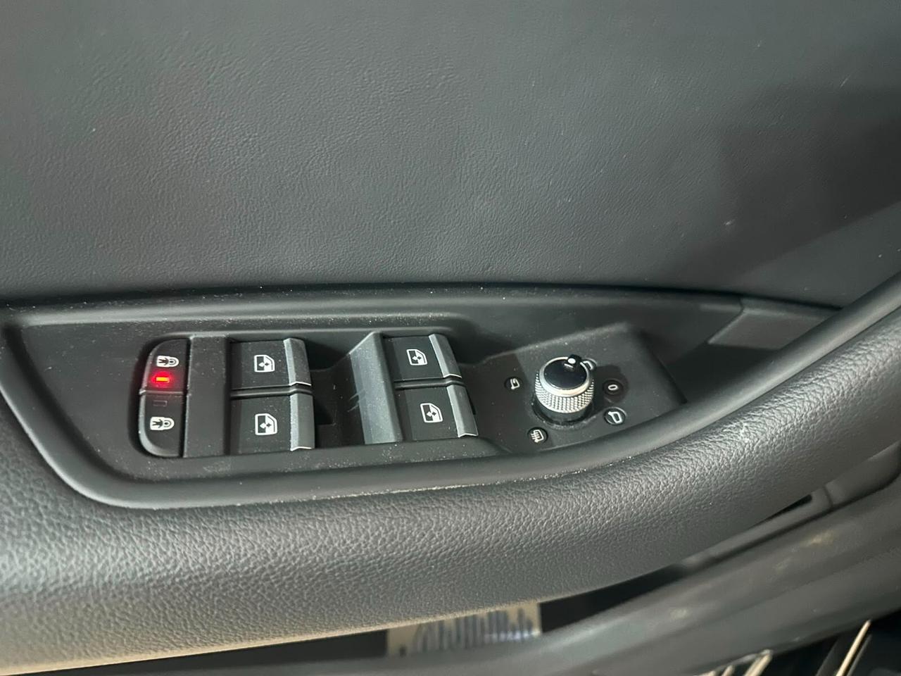 Audi A4 Avant 40 TDI quattro S tronic line edition
