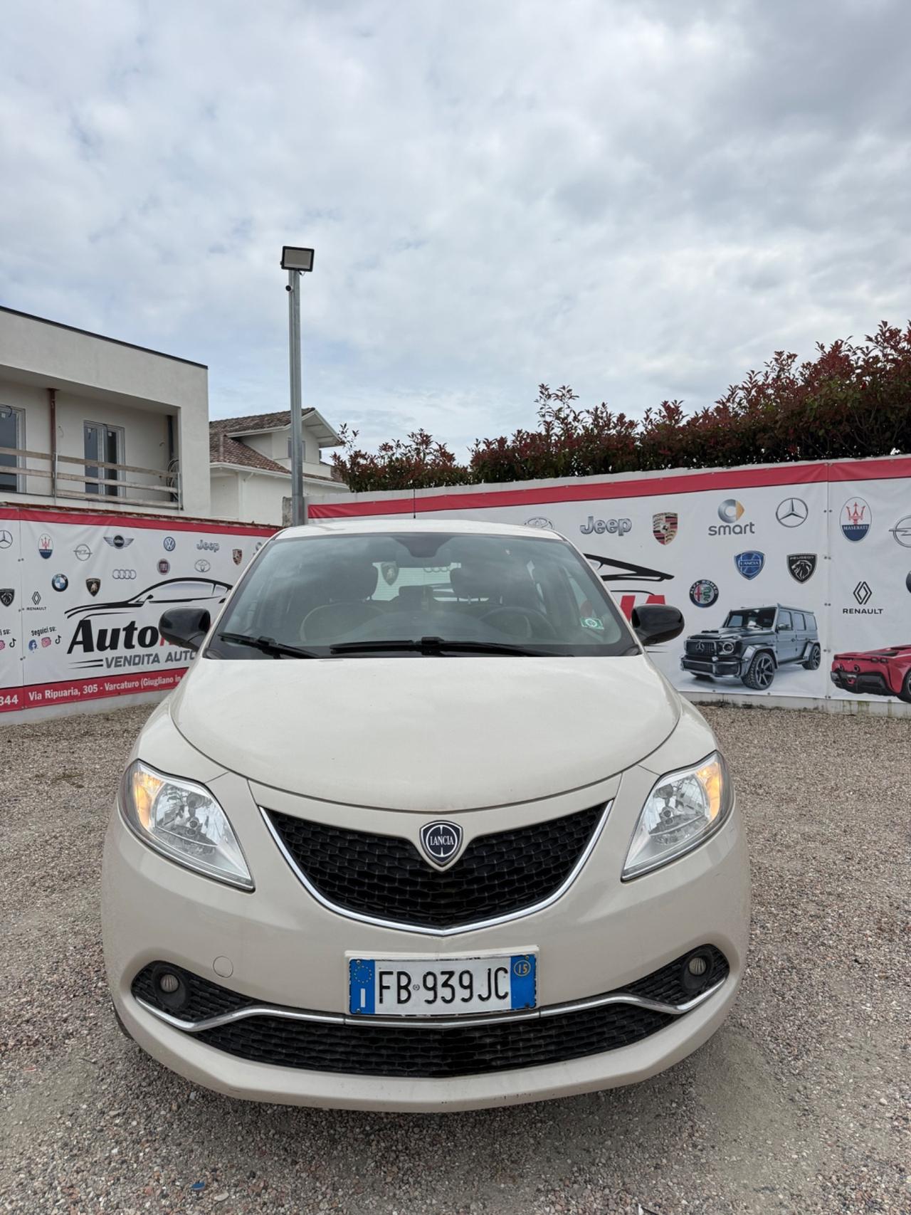 Lancia Ypsilon 1.2 69 CV 5 porte GPL Ecochic Gold
