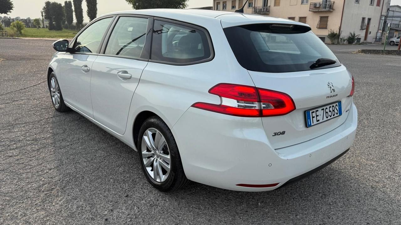 Peugeot 308 PEUGEOT 308SV IP6HDI
