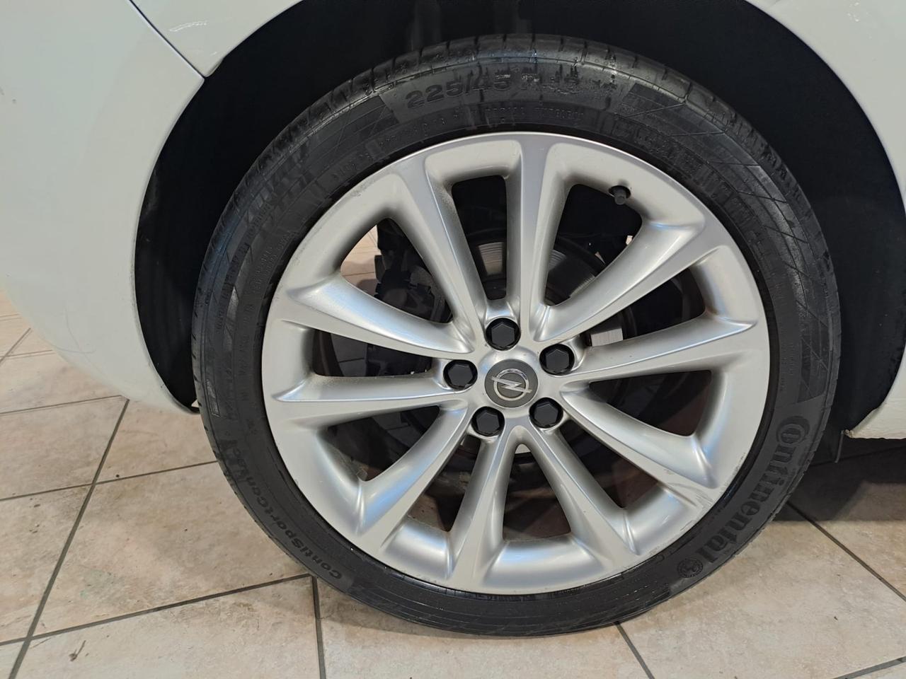 Opel Astra 1.4 Turbo 140CV berlina 110.000 km