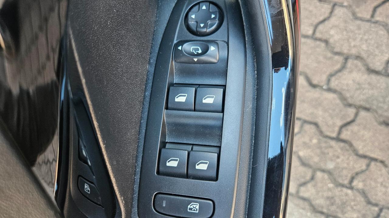 Peugeot 2008 1.2 t Gt Line 130 CV CAMERA-ANDROID AUTO