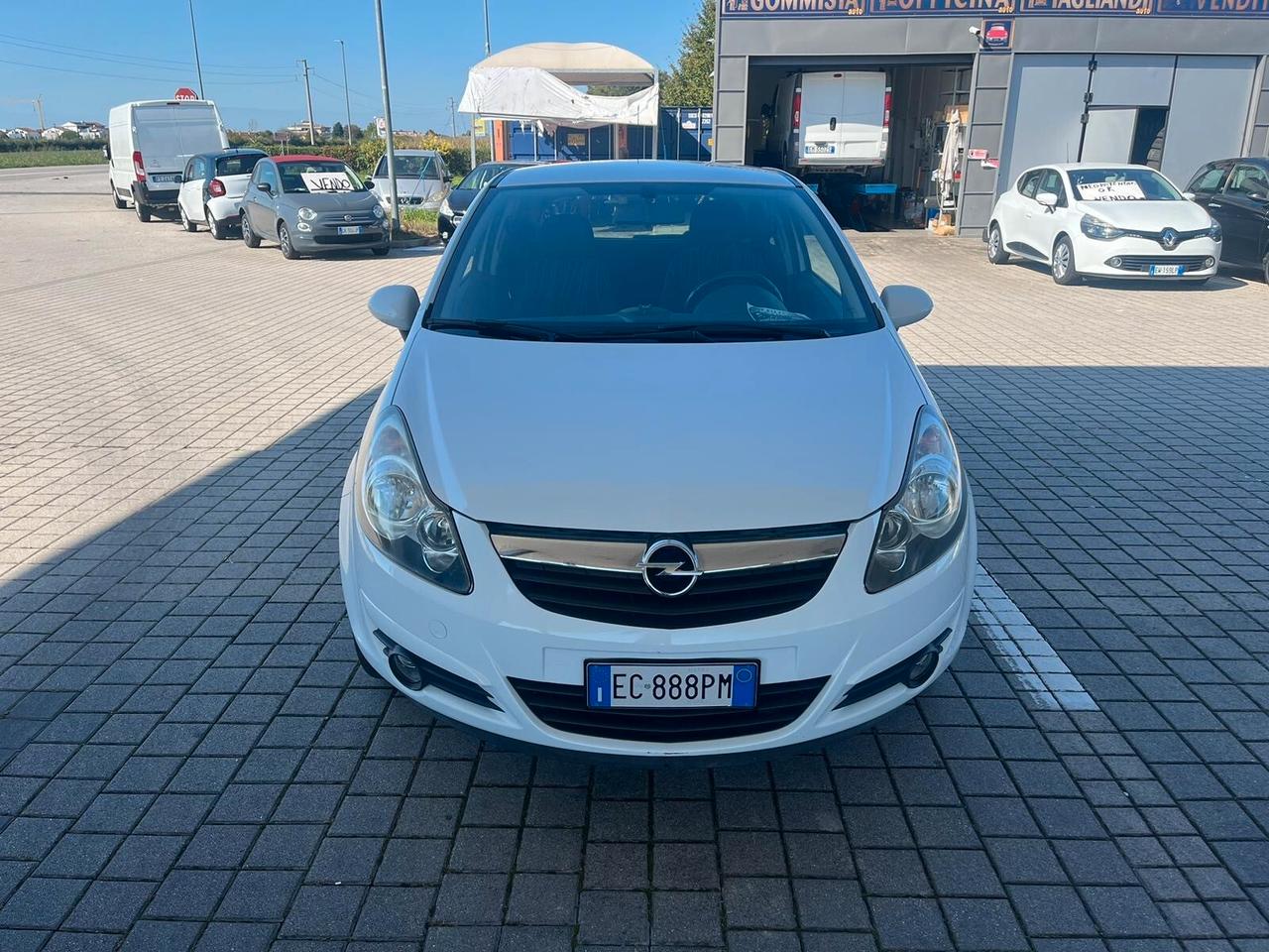 Opel Corsa 1.2 80CV 3 porte GPL-TECH Edition