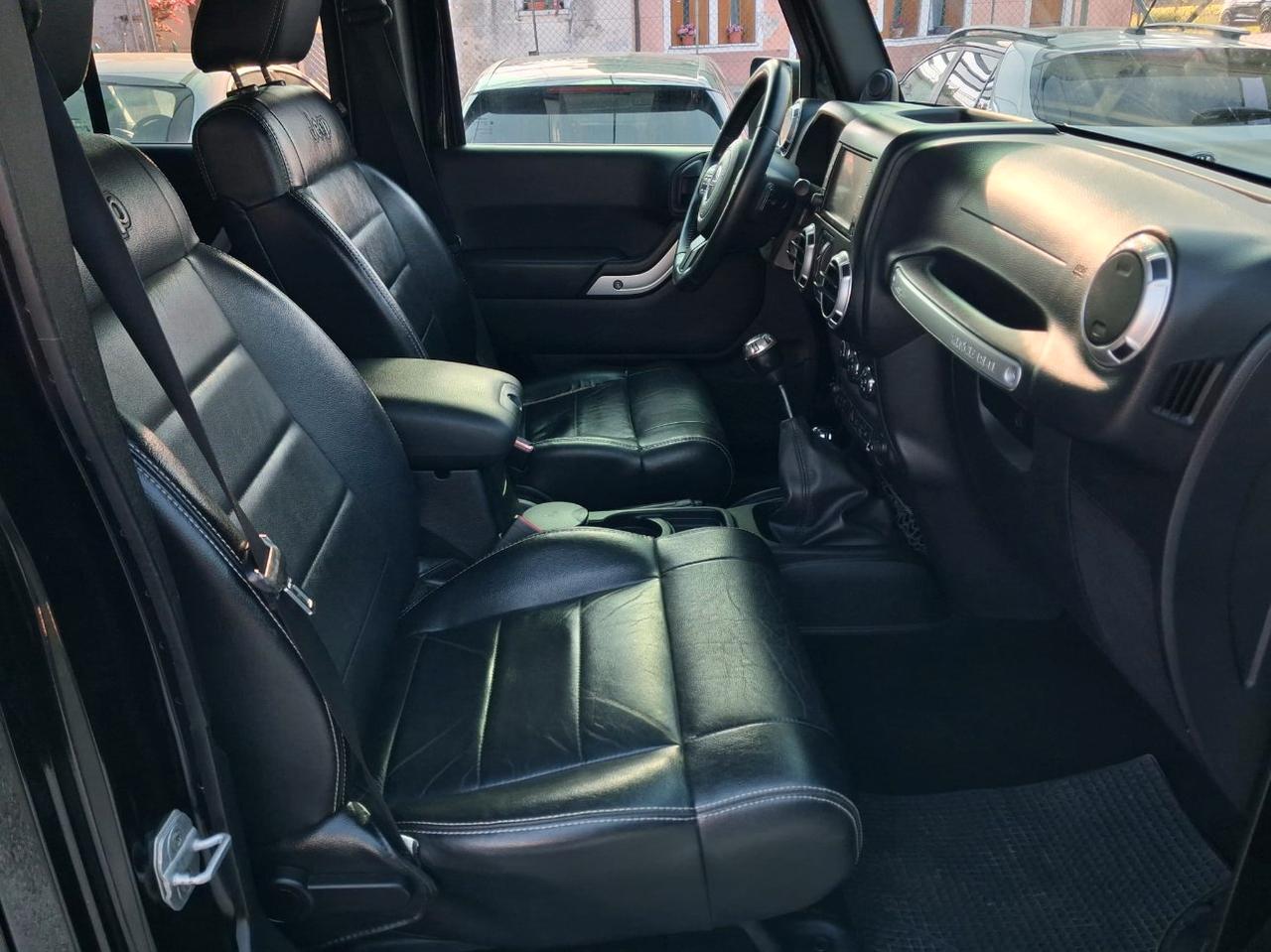 Jeep Wrangler Unlimited 2.8 crd UNLIMITED Sahara