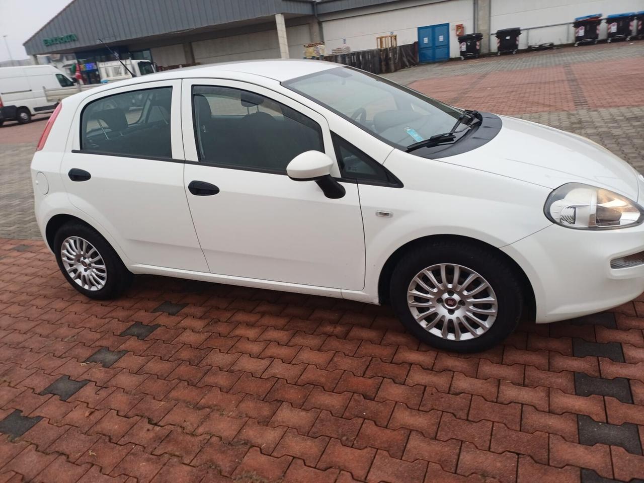 Fiat Punto 1.3 MJT II SeS 95 CV 5P Lounge