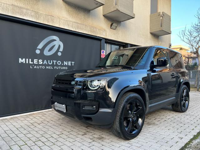 LAND ROVER Defender 90 3.0D I6 250 CV AWD Auto SE BLACK PACK