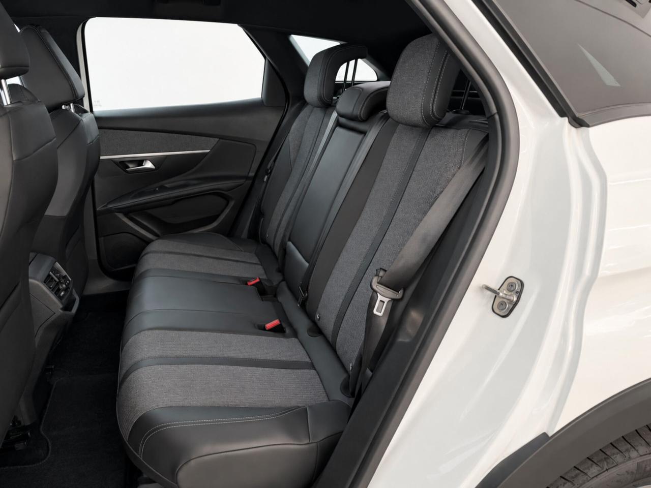Peugeot 3008 BlueHDi 130 S&S EAT8 Allure