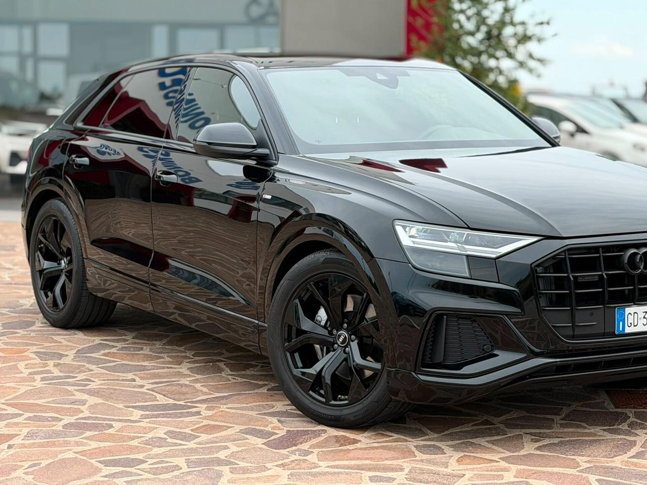 Audi Q8 45 3.0 TDI MHEV 231 CV quattro tiptronic s-line black edition