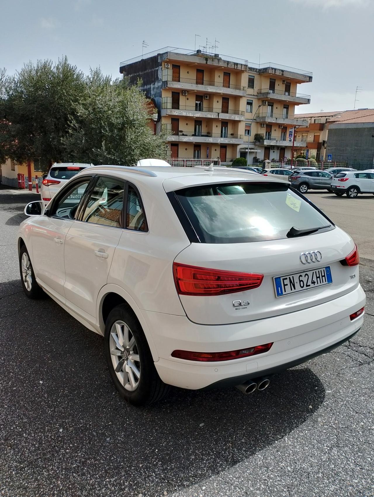 Audi Q3 2.0 TDI 120 CV Sport