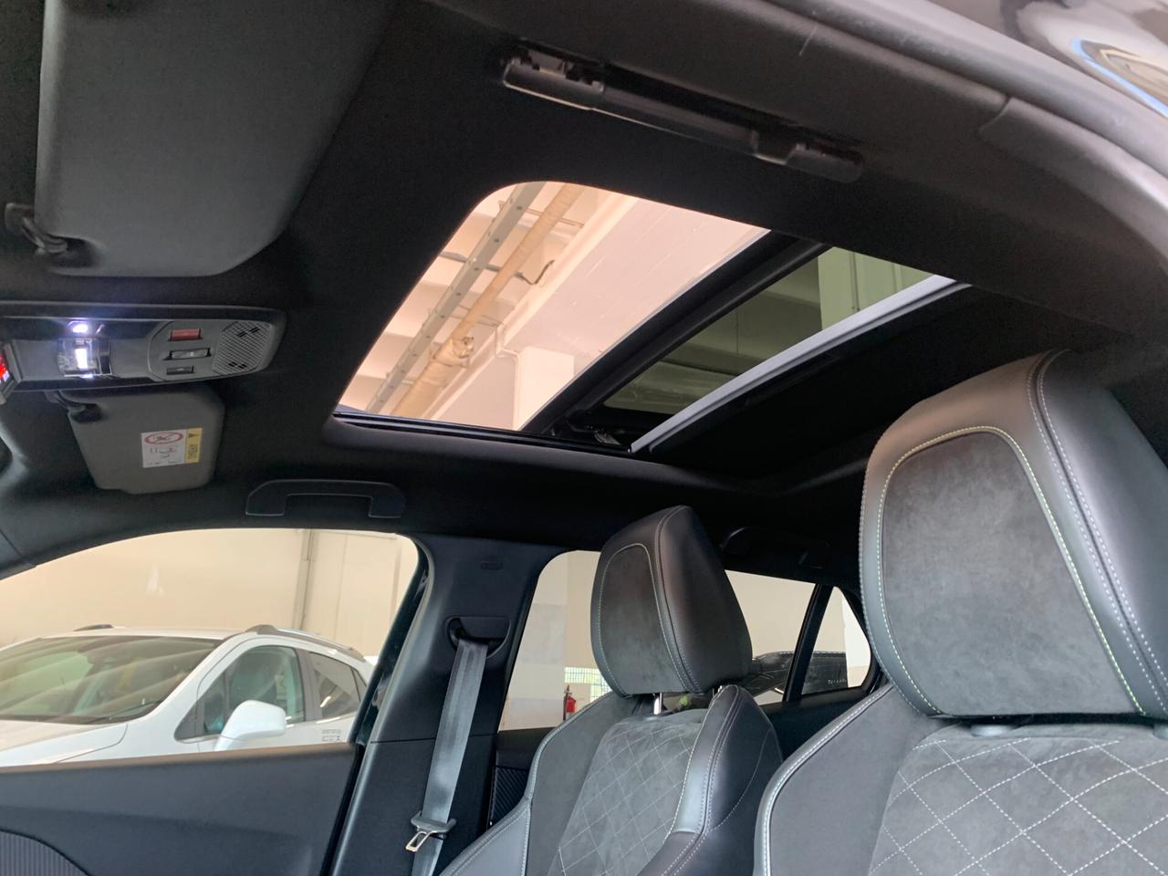 Peugeot 2008 BlueHDi 130 S&S EAT8 GT Pack