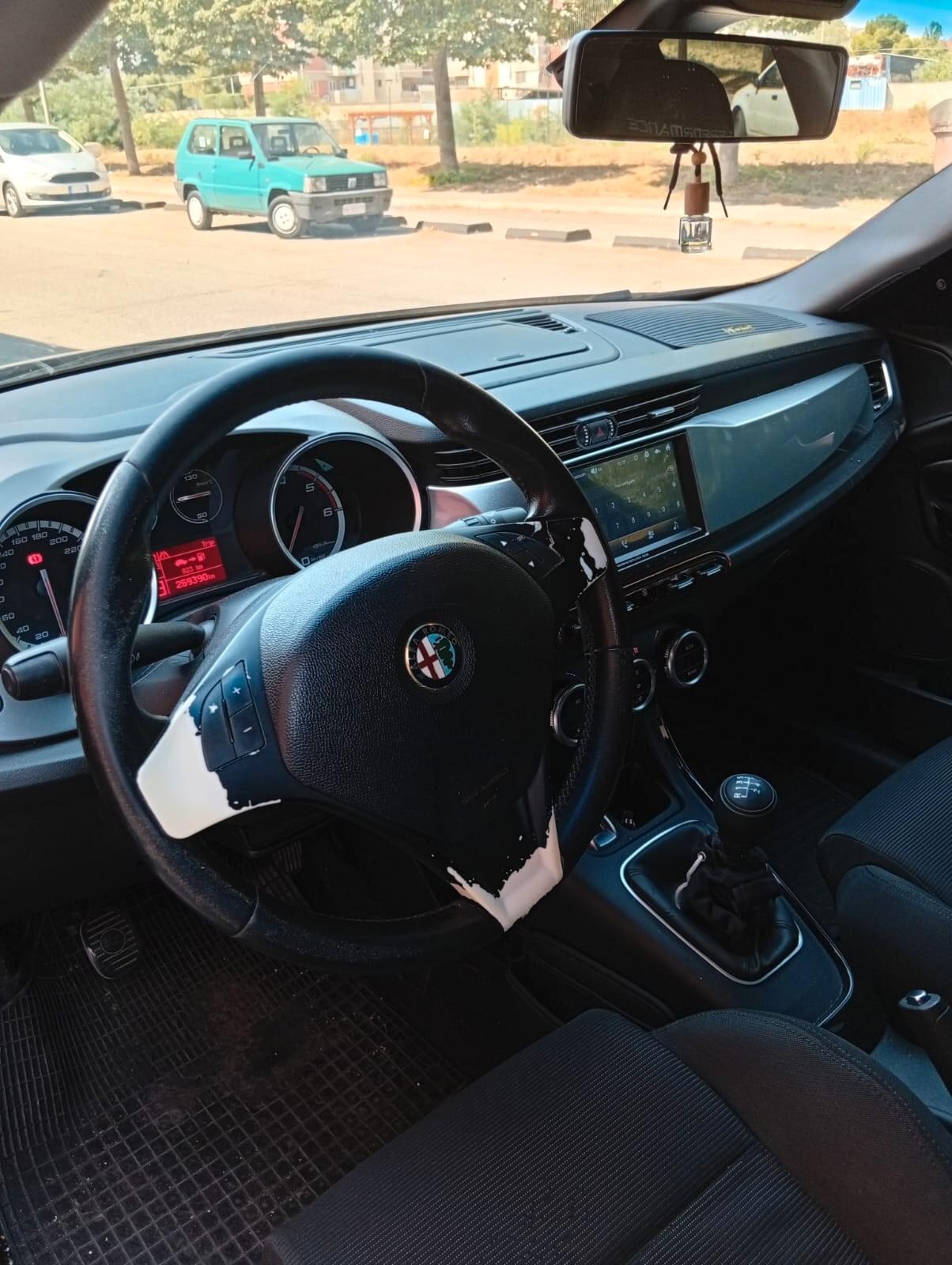 Alfa Romeo Giulietta 1.6 JTDm-2 105 CV Exclusive
