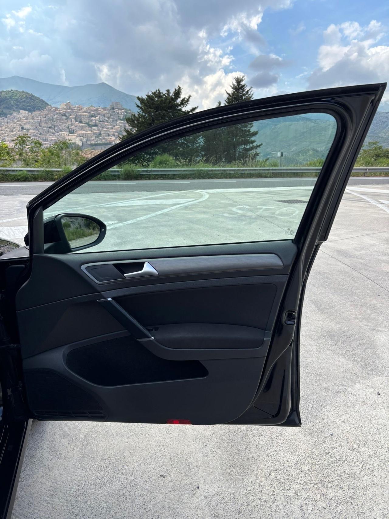 VOLKSWAGEN GOLF 7 1.6 TDI 105CV