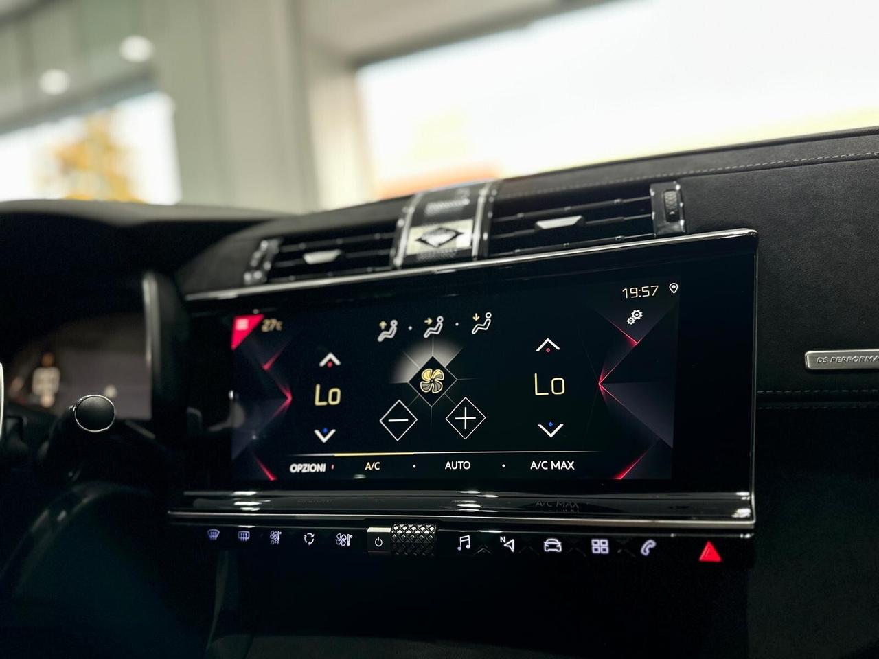 DS Automobiles DS 7 Crossback Performance Line