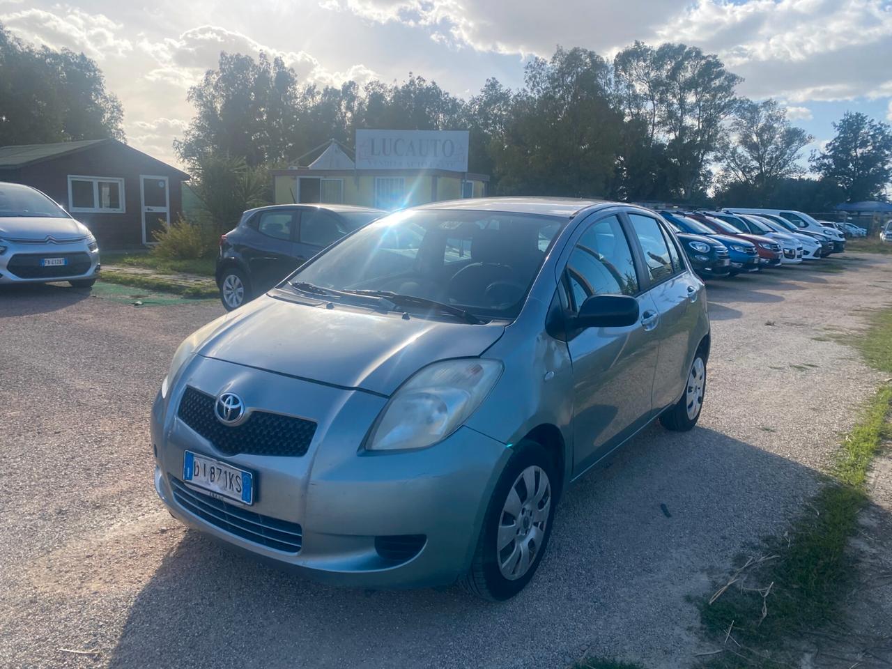 TOYOTA YARIS 1.0 152.000 KM ADATTA NEOPATENTATI