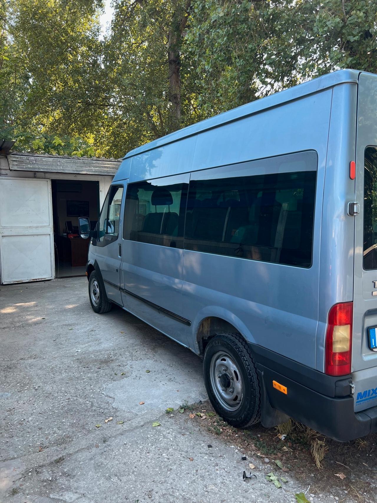 FORD TRANS-TOUR-BUS 300M 2.2 TDCI
