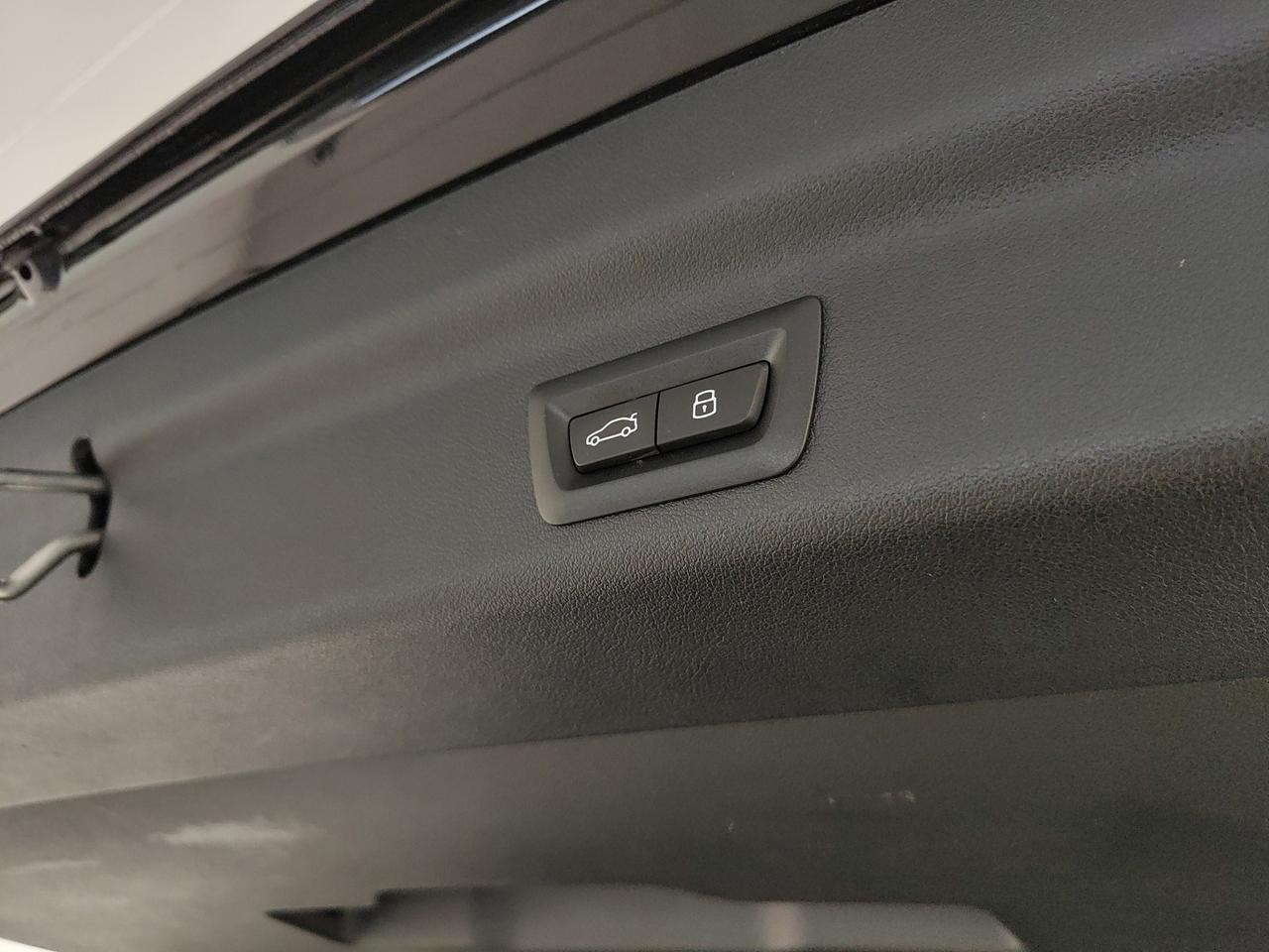BMW X1 U11 - X1 sdrive18d X-Line auto