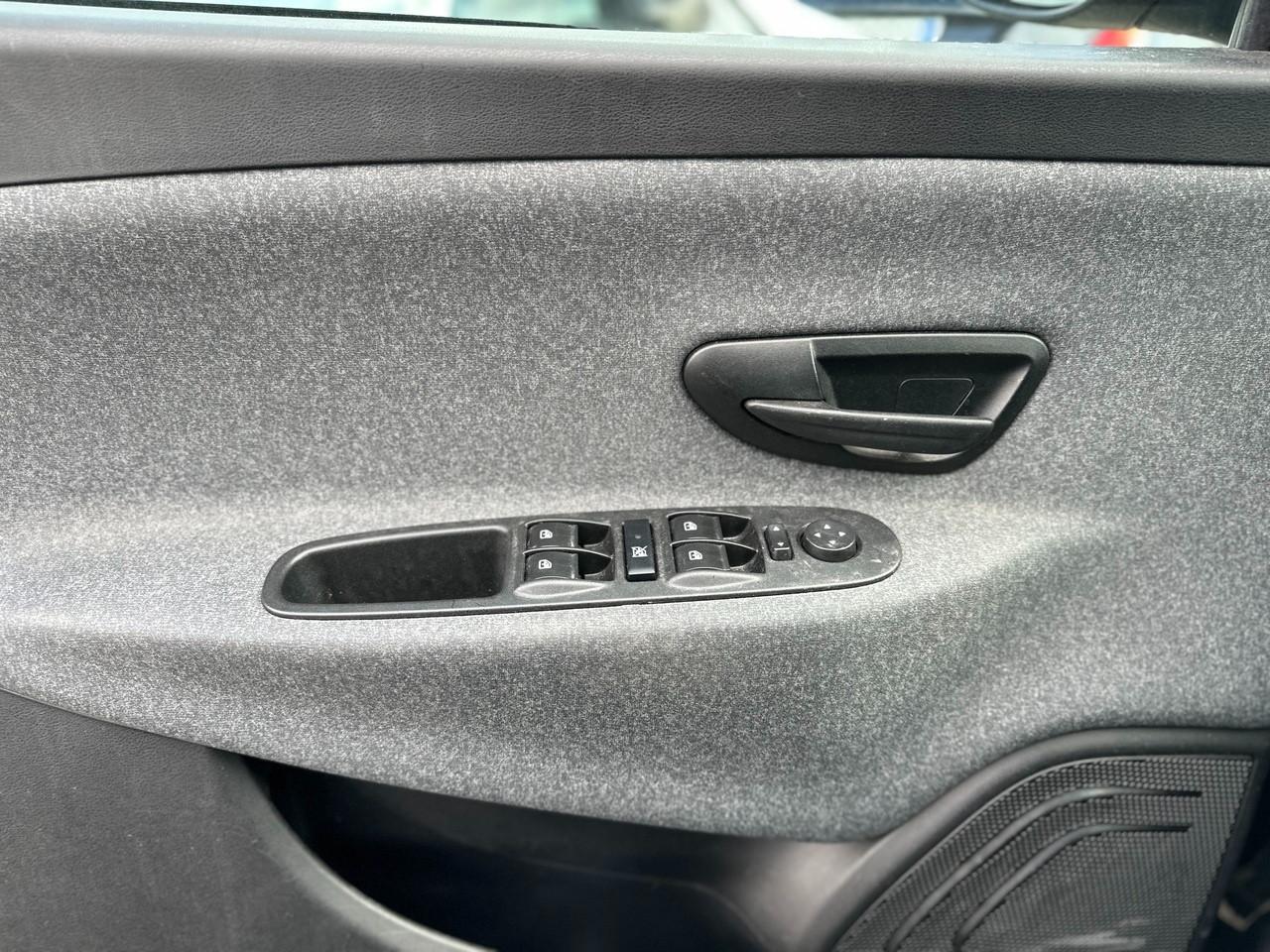 LANCIA Ypsilon III 2021 - Ypsilon 1.0 firefly hybrid Silver s&s 70cv