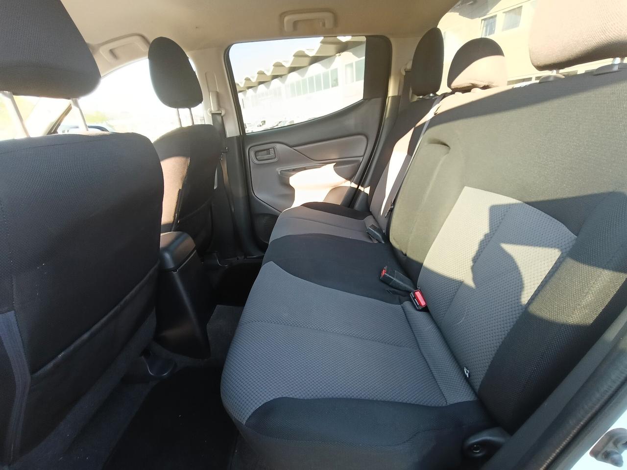 Mitsubishi L200 2.4 DI-D/154CV Double Cab Inform