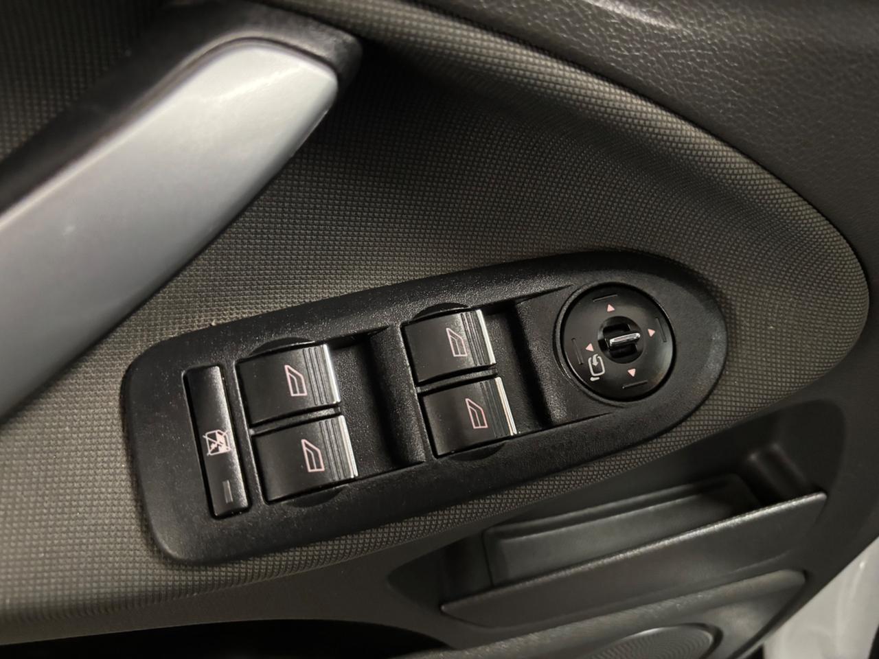 Ford Kuga 2.0 TDCi 140 CV 2WD Titanium