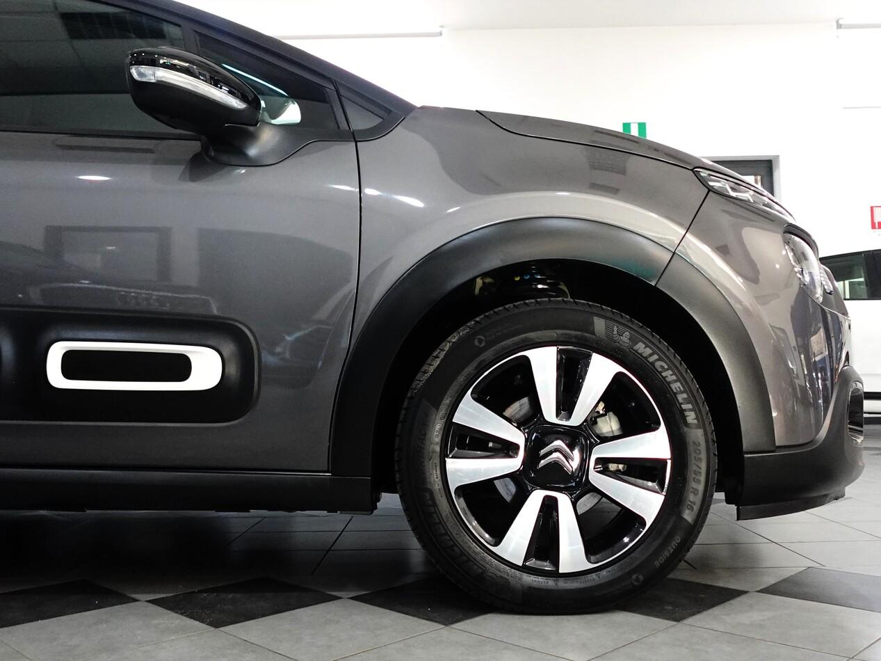 Citroen C3 1.2 PureTECH 110 CV EAT6 SHINE