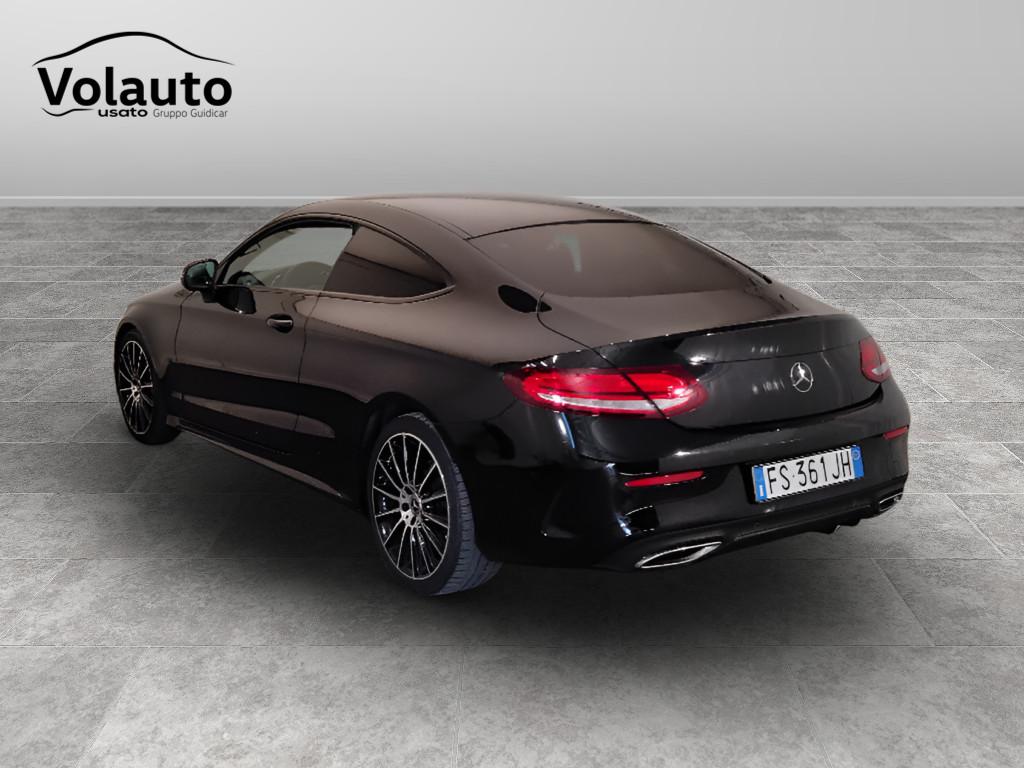 Mercedes-Benz Classe C-C205 2018 Coupe - C Coupe 220 d Premium auto