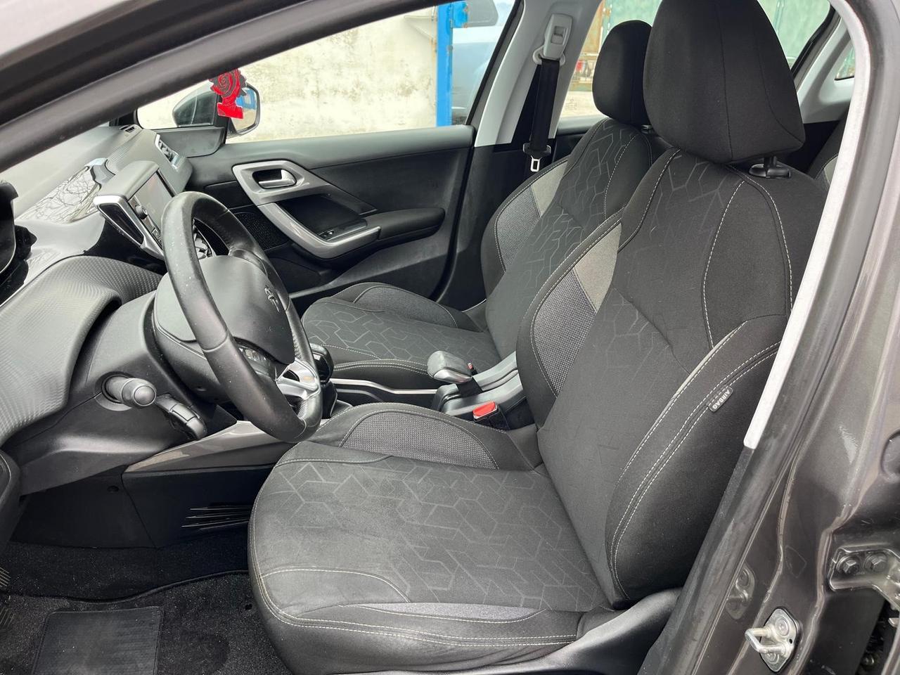 Peugeot 2008-1.6 blue hdi-full-2018