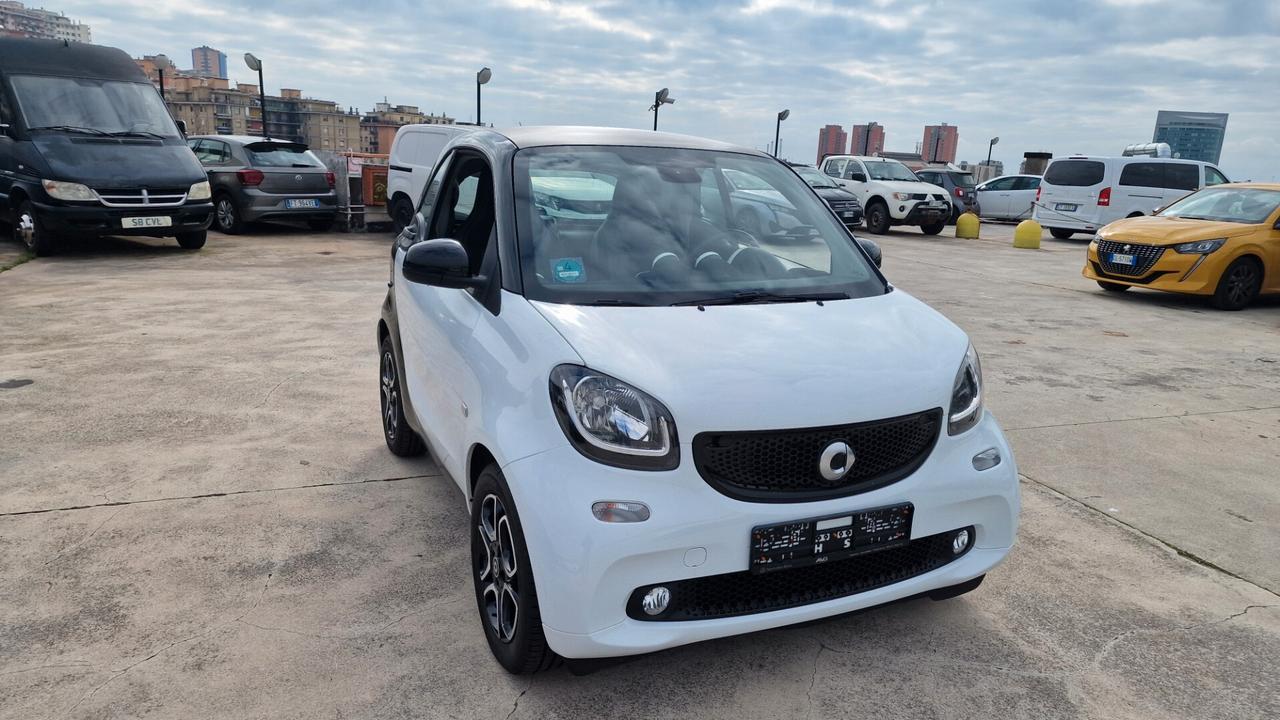 Smart ForTwo 70 1.0 Youngster MANUALE