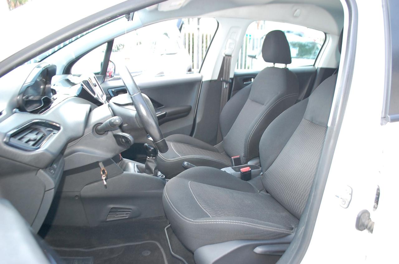 Peugeot 208 5p 1.2 puretech Active gpl 82CV Uff Italy USB