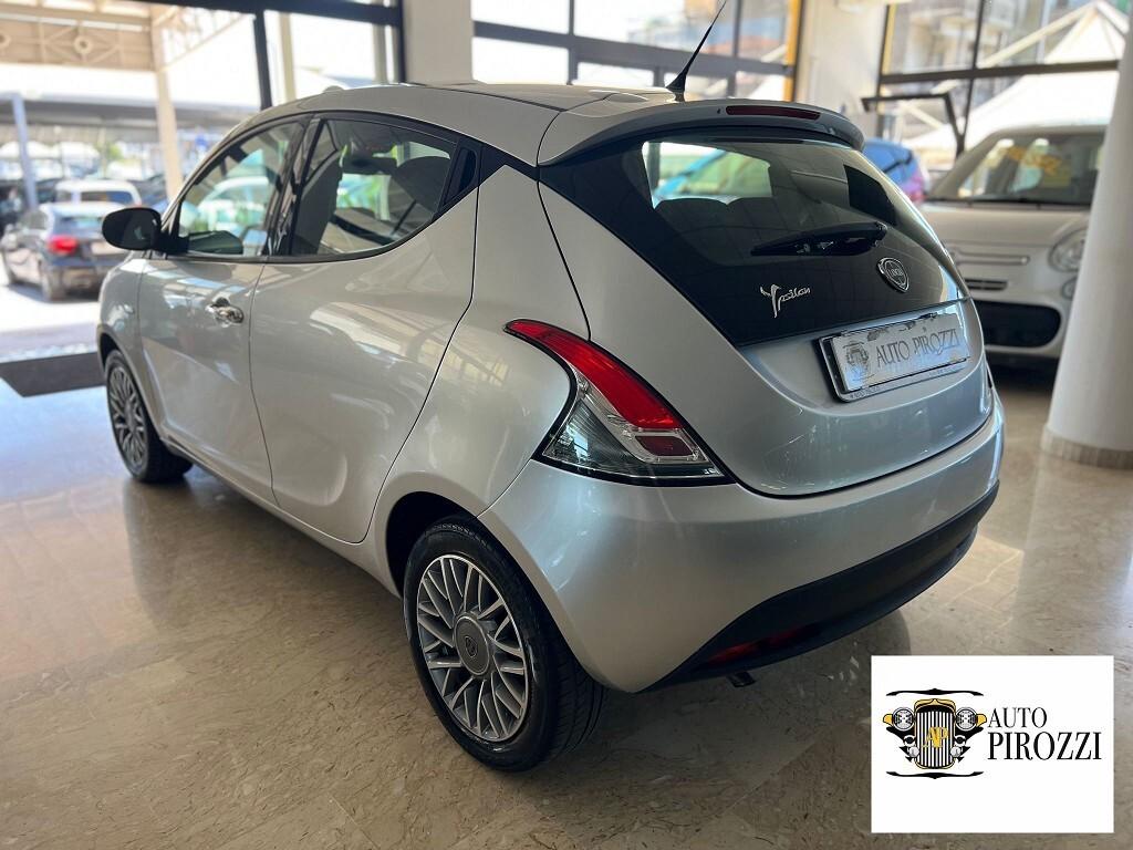 LANCIA YPSILON AUTOM 0.9 BENZ ANNO 2012 108000KM