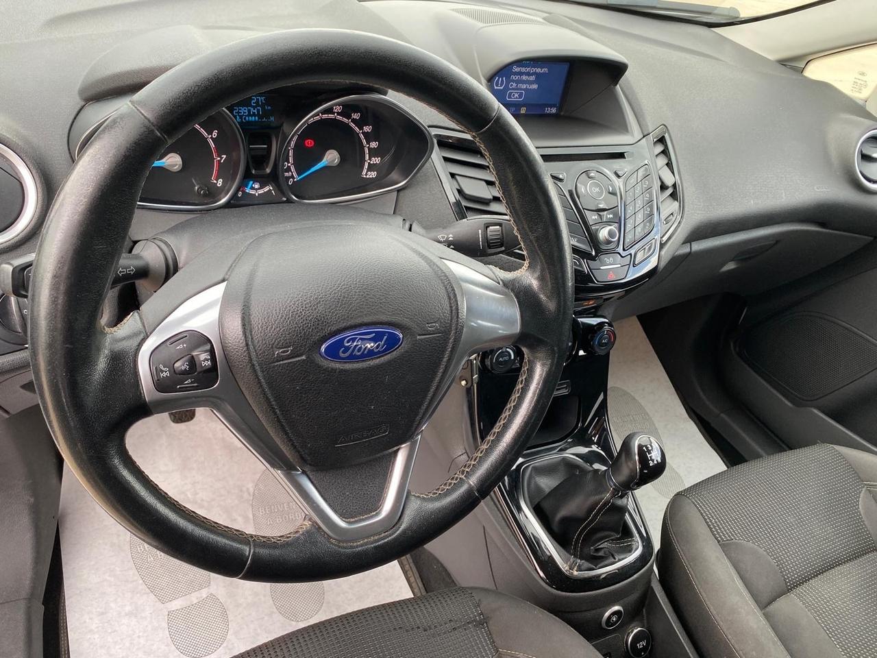 Ford Fiesta 1.4 5 porte Bz.- GPL Black & White Edition