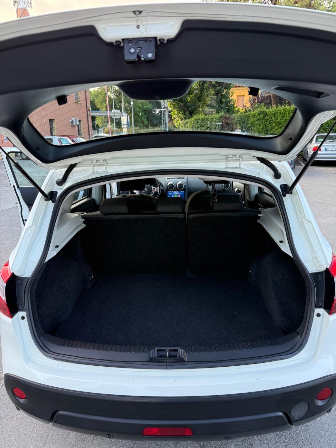 Nissan Qashqai 1.5 dCi DPF Tekna