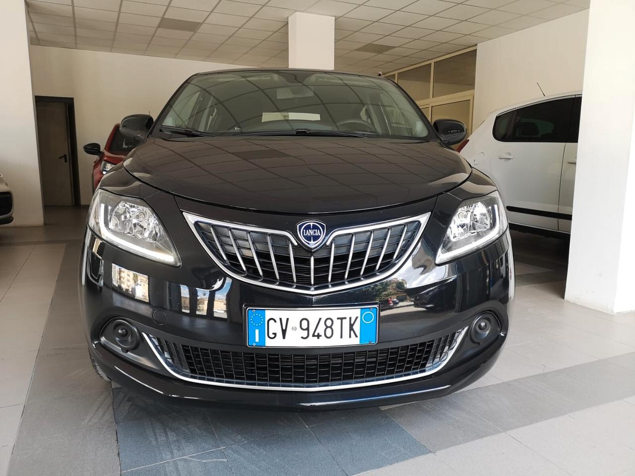 Lancia Ypsilon 1.0FireFly 70CV 5p Hyb Platino 2024