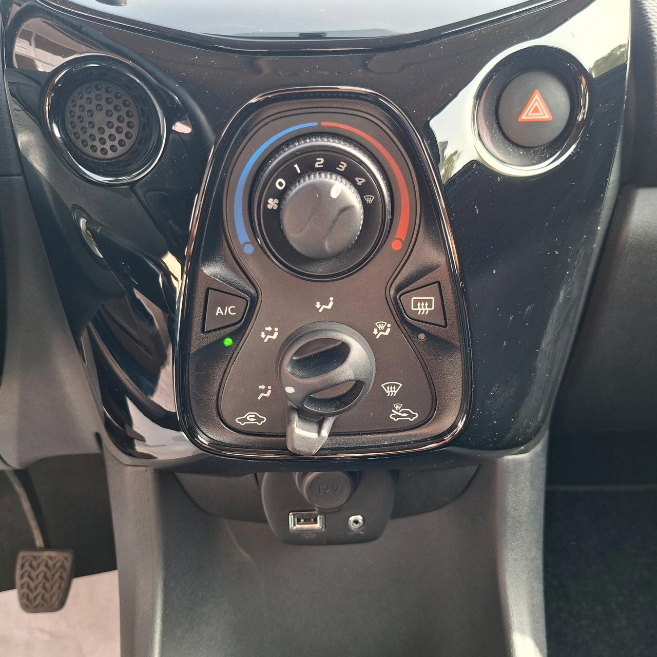 Citroen C1 1.0 Vti 72 Cv 5p Shine