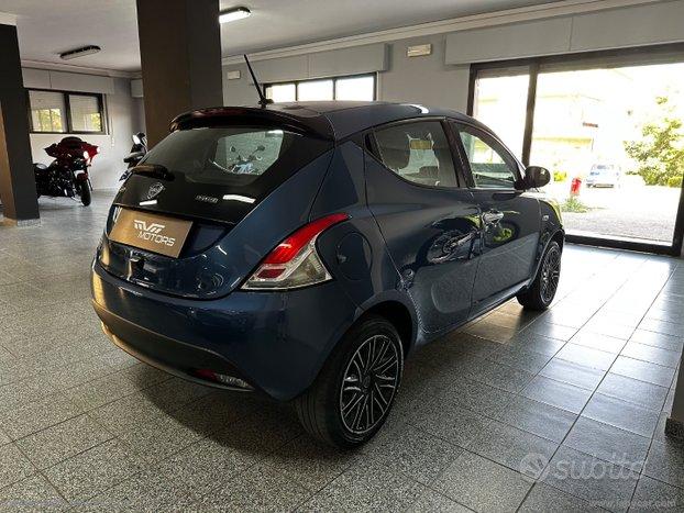 LANCIA Ypsilon 1.0 FireFly 5p. S&S Hybrid Oro