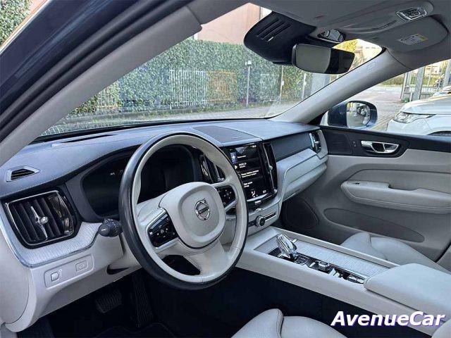 VOLVO XC60 b5 Inscription awd TETTO TELECAMERA IVA ESPOSTA